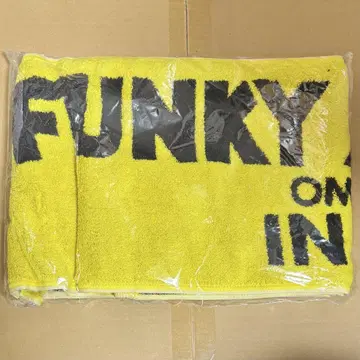 새상품 Funky Monkey Babys 머플러 타월 옐로우 컬러