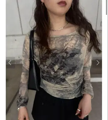 MEDI TROMPE L'OEIL LACE PRINT SKIN TOP