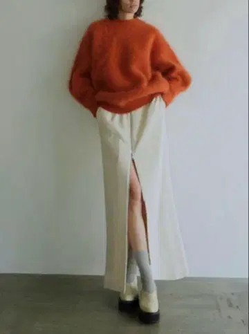 CLANE ZIP STRAIGHT SKIRT
