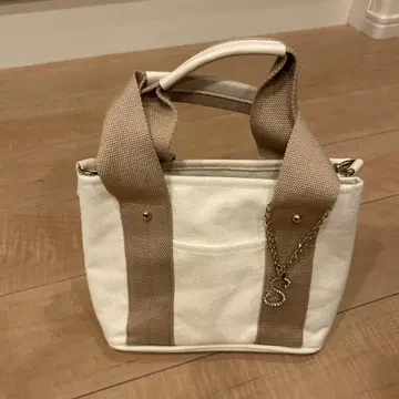 화이트 캔버스 핸드백