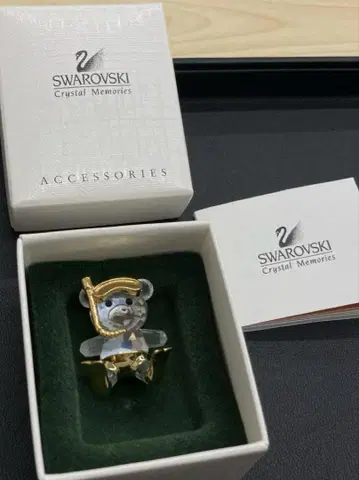스와로브스키 SWAROVSKI 크리스탈 브로치 베어 곰 슈노켈