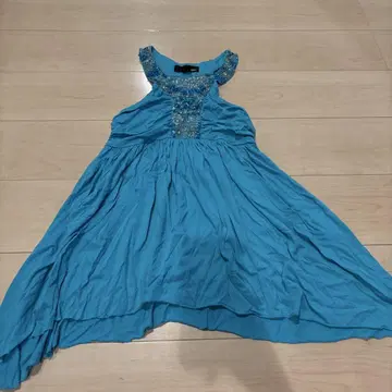 FOREVER21 스카이블루 비즈 장식 슬리브리스 원피스