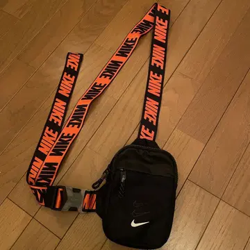 Nike 나이키 로고 스트랩 크로스바디 바디 백