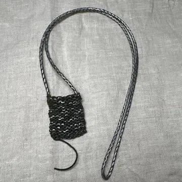 요건 레일 고트 메쉬 목걸이