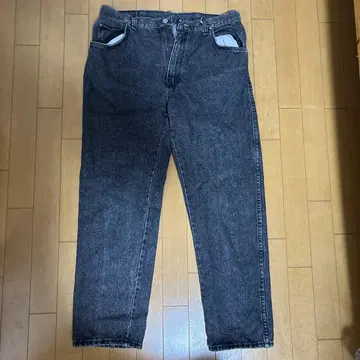 Wrangler Authentic Jeans 다크 그레이
