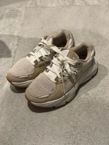 PUMA 스니커즈 통굽 24.5cm