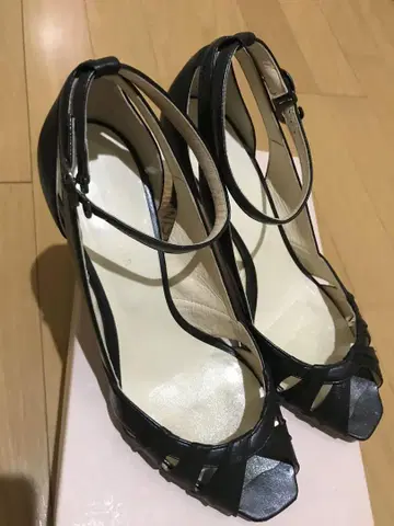 Au BANNISTER 샌들