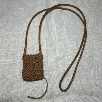 요건 레일 고트 메쉬 목걸이