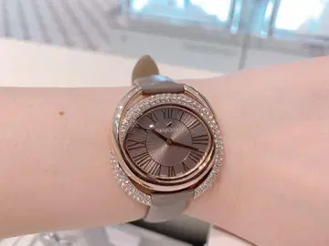 SWAROVSKI 아날로그 손목시계 그레이 베이지