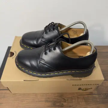 Dr.Martens 닥터마틴 1461 3홀 신발 UK 6