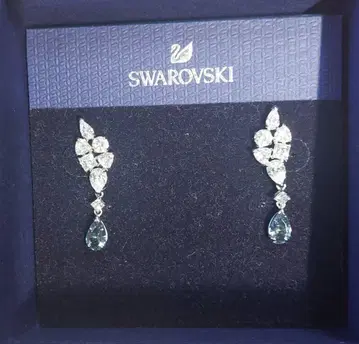 Swarovski 크리스탈 귀걸이