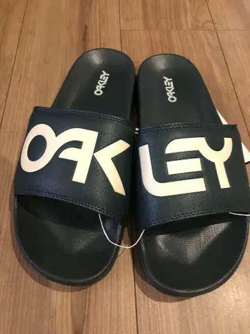 OAKLEY 슬라이드 샌들 그린
