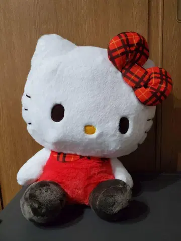 헬로키티 봉제인형 체크 무늬 리본