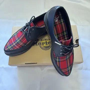 Dr.Martens 가죽 신발