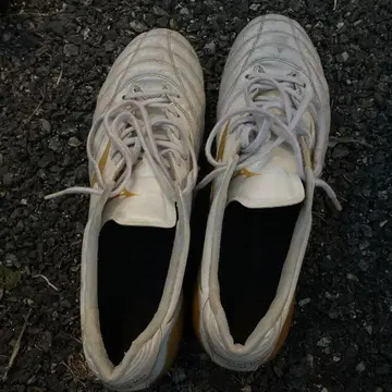 Mizuno 화이트/골드 스파이크 슈즈 27.0