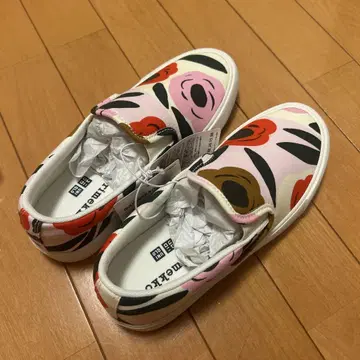 새상품 marimekko 꽃무늬 슬립온 핑크