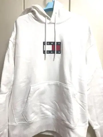 TOMMY JEANS 화이트 후드티
