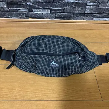 GREGORY 구형 택 바디백