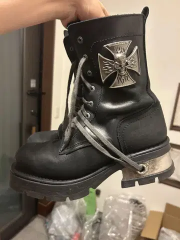 NEW ROCK 블랙 부츠 크로스 해골 십자가