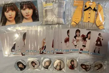 히나타자카46 캔뱃지 & 브로마이드 & 의상 에코백 묶음 판매