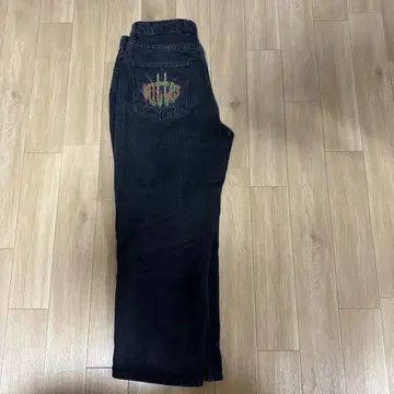 butter 자수 블랙 데님 팬츠