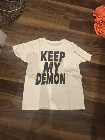 KEEP MY DEMON 셔츠