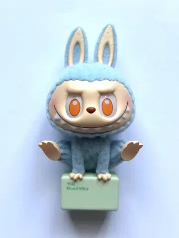 [공식 사이트 완판템] LABUBU 요가 시리즈 show off