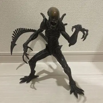 에이리언 피규어 가동식 약 30cm 블랙