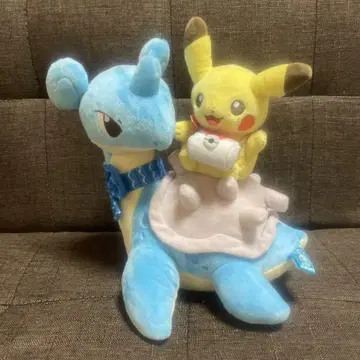 피카츄 봉제 인형 [라프라스에 올라타서] 포켓몬 센터