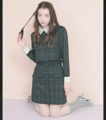 런던 체크 배색 옷깃 상의, 타이트 스커트