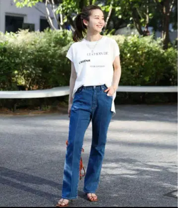 이에나 에코 데님 스트레치 세미 플레어 팬츠 38