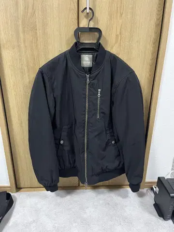 블랙 나일론 점퍼 나노 유니버스