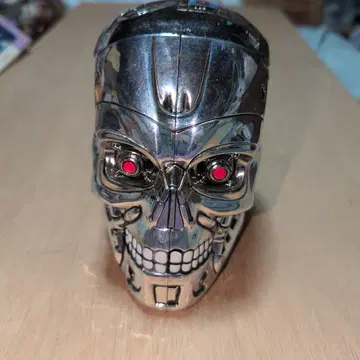 터미네이터 크롬 메탈제 약 14cm, 소품함