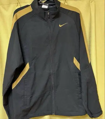 Nike Dri-FIT 자켓 블랙/골드
