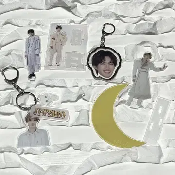 야마나카 쥬타로 아크릴 스탠드 묶음 판매