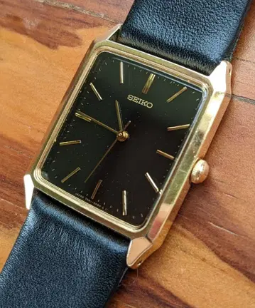 SEIKO QZ 7n01-5060 다이얼 블랙