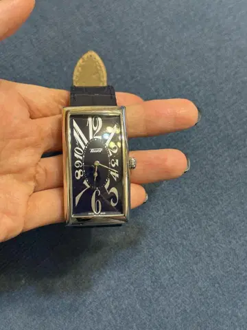 TISSOT 티쏘 바나나 워치 일본 한정판 블루 다이얼 T117509
