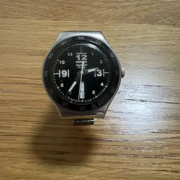 Swatch 블랙 아날로그 시계