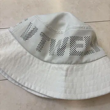 V12 햇