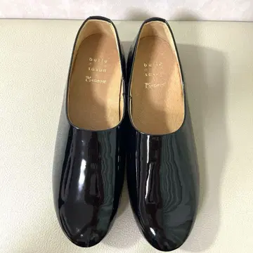 *미사용급* bulle de savon 에나멜 납작 슈즈 펌프스 블랙