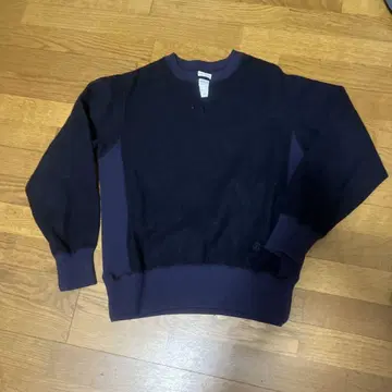 MADISONBLUE 네이비 키넥 스웨터 00