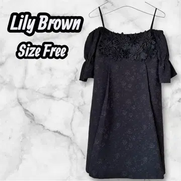 Lily Brown 플라워 모티브 튜닉 올 패턴 퍼프 슬리브 블랙