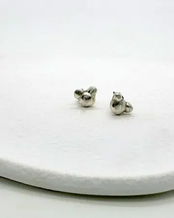 통통한 고양이 귀걸이 실버925 (은점토 핸드메이드)
