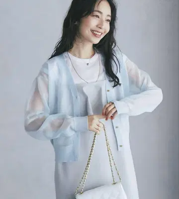 라부티크봉봉 시어 크롭 가디건 라메 믹스 색스 블루