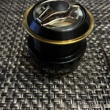 다이와 ISO 140 스풀 블랙 금색