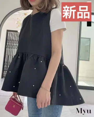 [새상품] Myu 펄 페플럼 슬리브리스 베스트 블라우스 블랙