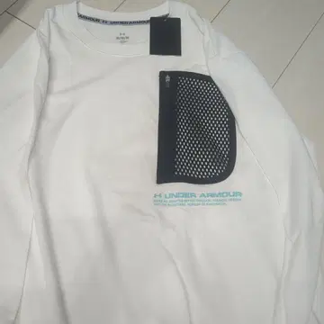 UNDER ARMOUR 메쉬 포켓 부착 긴팔 티셔츠