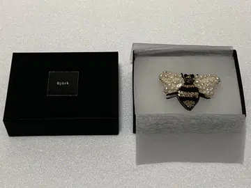 Bjork 비요르크 벌 브로치 새상품급