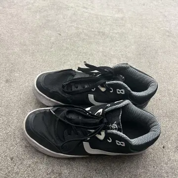 VANS 블랙/화이트 스니커즈 8