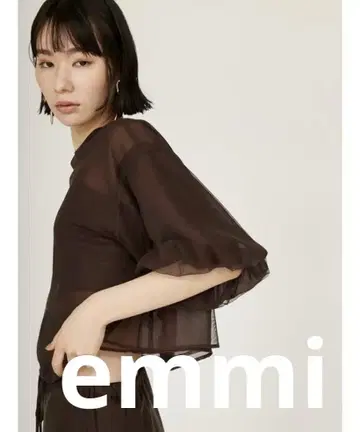 [새상품급] emmi 시어 레이어드 블라우스
